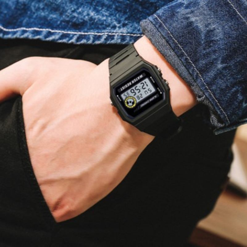 Orologio Digitale Multifunzion - Home Security Electronics recensione e prezzo